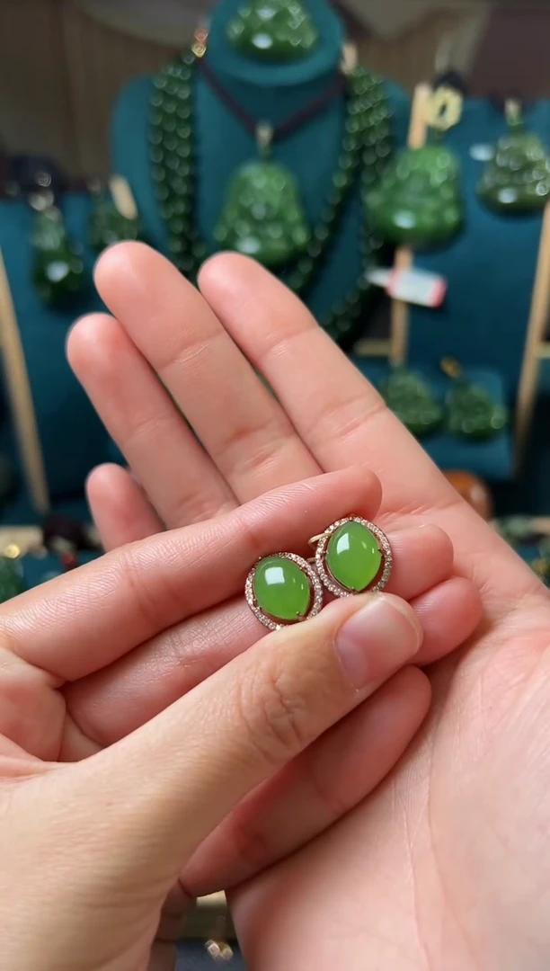 【闪购商品】和田玉（碧玉）耳钉银S925镶嵌碧玉