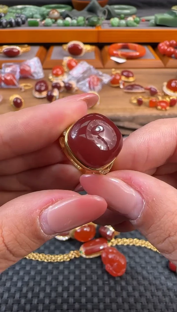 18K金镶嵌吊坠南红玛瑙煊*1