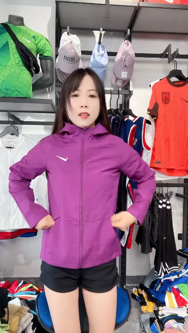 1729编码 耐克卫衣服饰过款为准 尺码