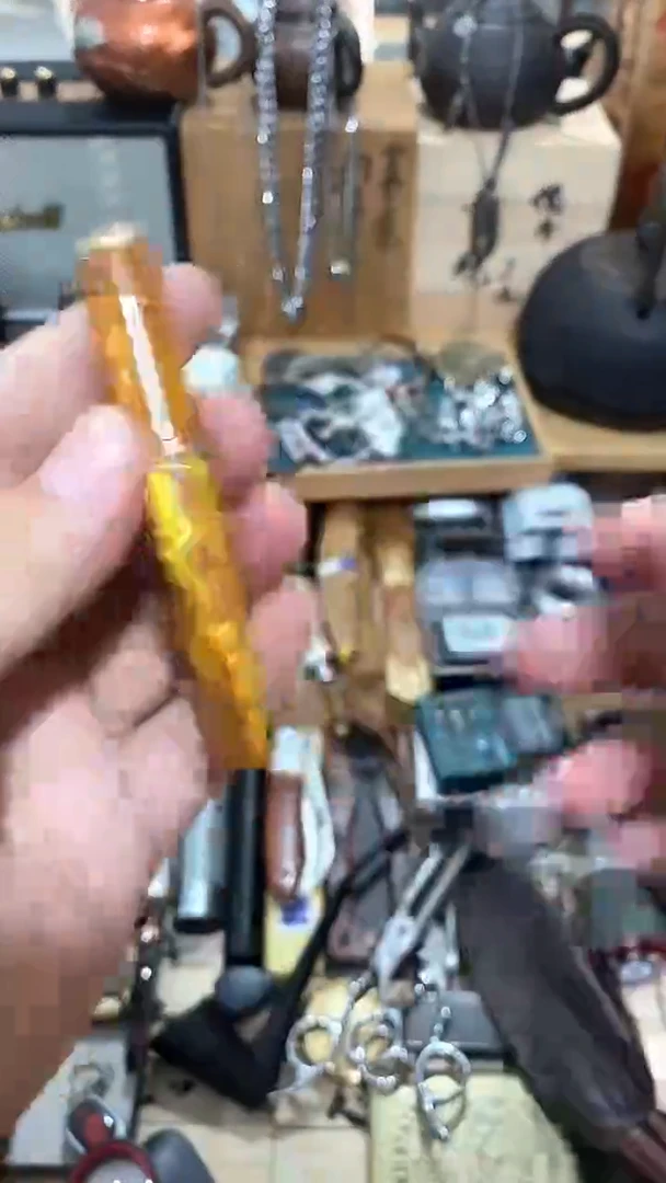 瓷片闪购商品  如图所示