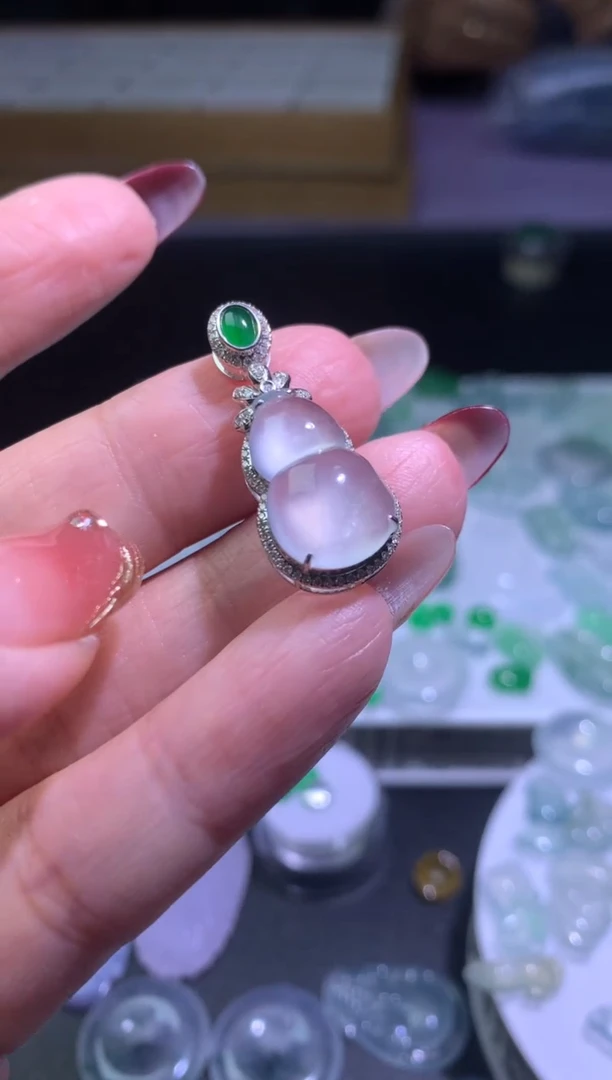 【闪购商品】翡翠颈饰18K金镶嵌净货