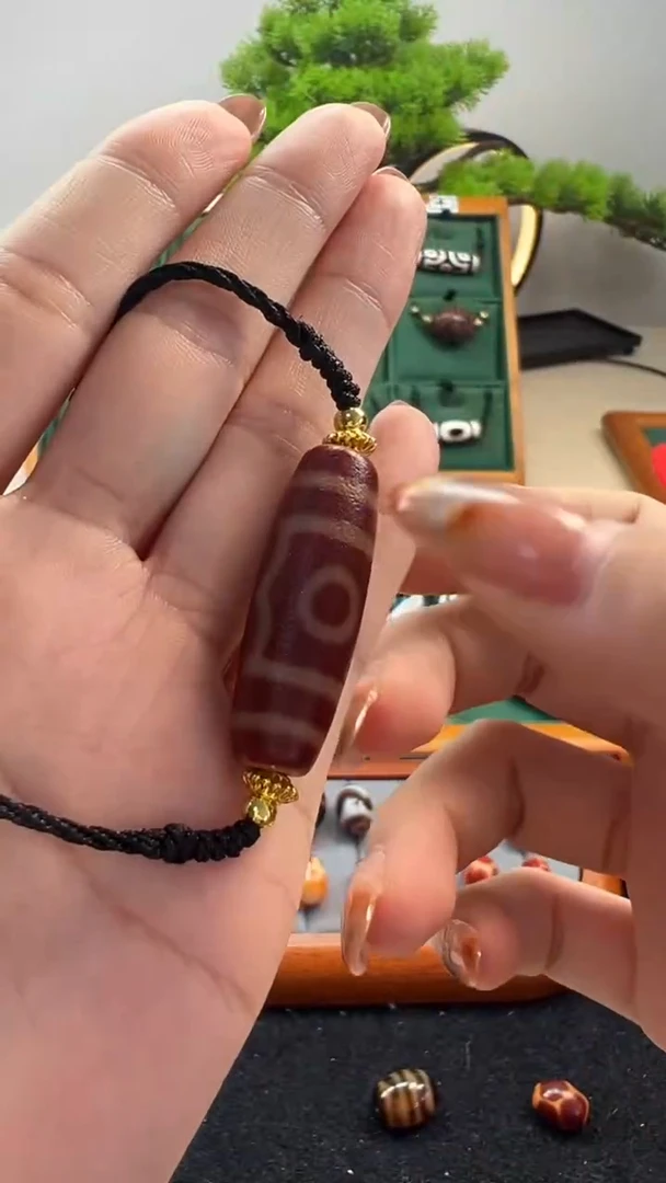 玛瑙/玉髓（覆膜）颈饰合金36.（微瑕）