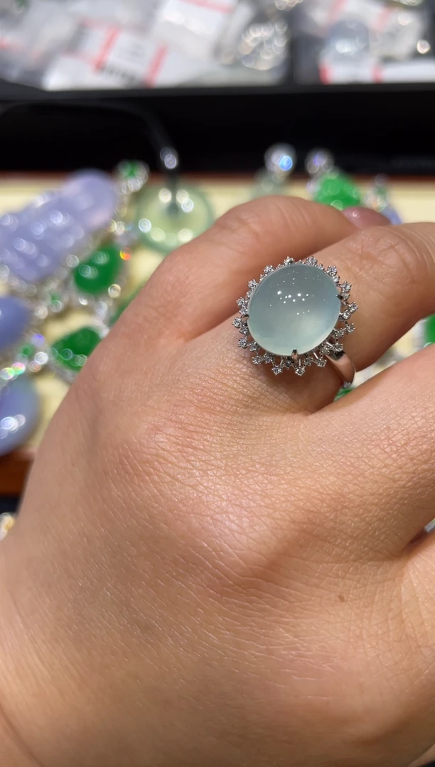 【闪购商品】翡翠戒指18K金镶嵌翡翠