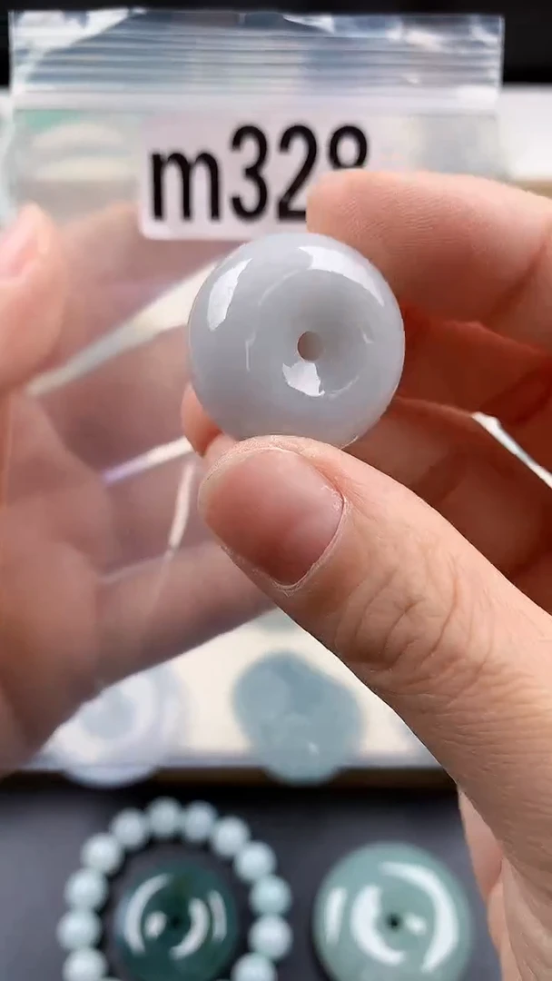 颈饰未镶嵌翡翠天然翡翠吊坠挂件