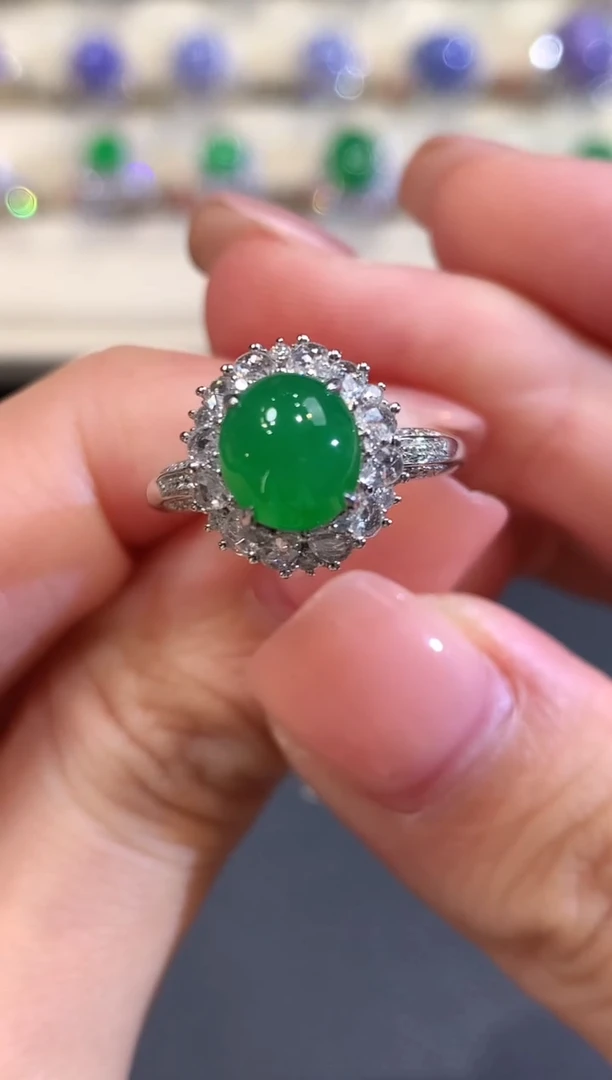 18K金镶嵌戒指翡翠a115