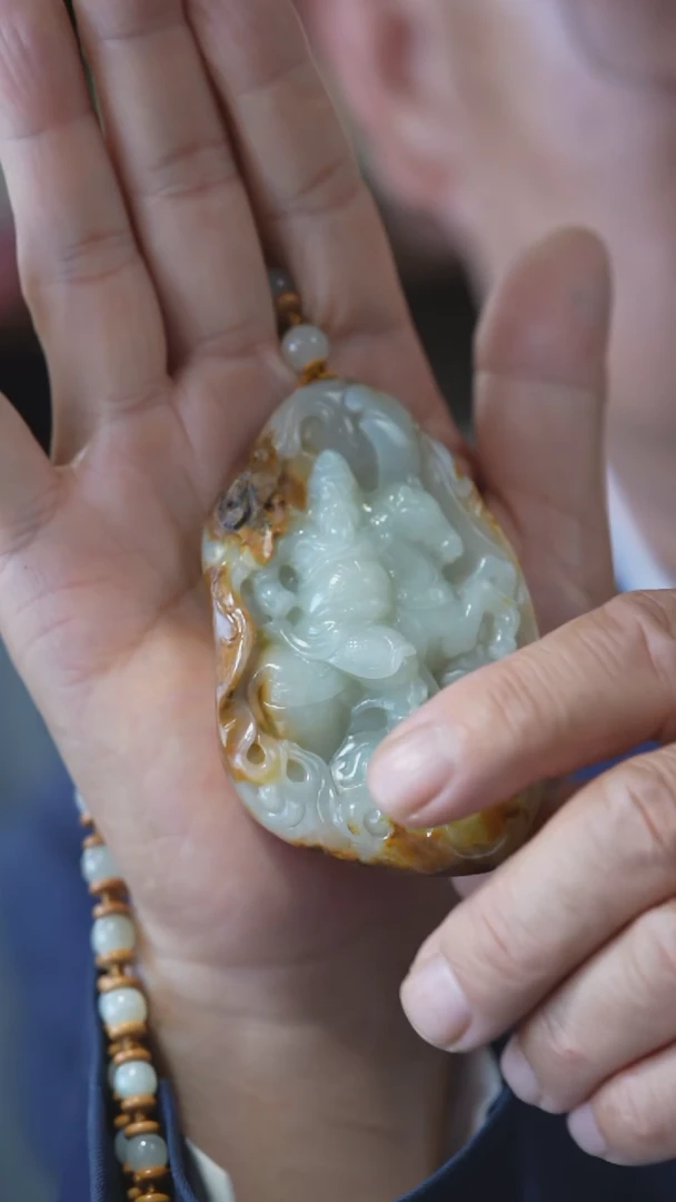 颈饰未镶嵌和田玉关公