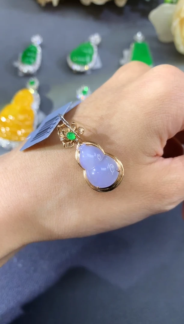 吊坠(不含链)18K金镶嵌翡翠B3多样性发其一