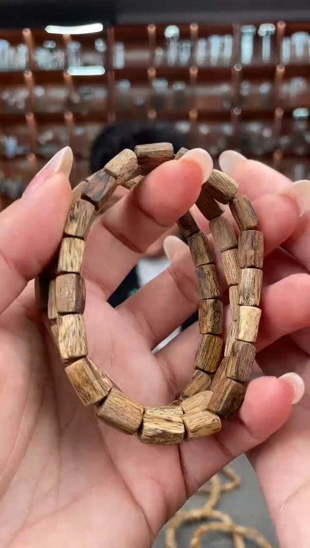 【闪购商品】沉香手串108号海南黑油格多样性发一条