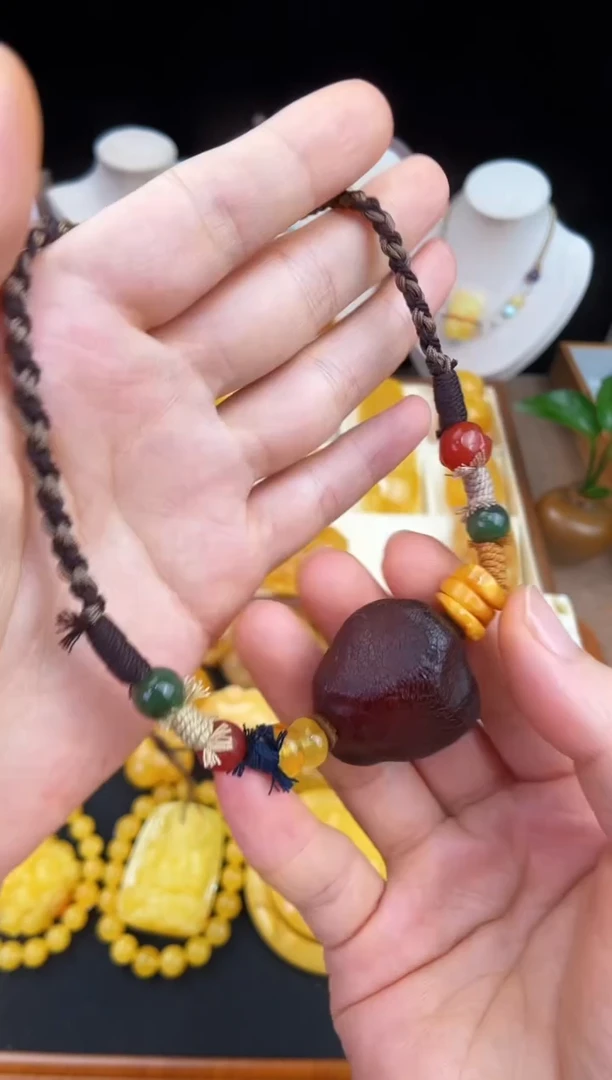 琥珀未镶嵌珠宝奇石柒月