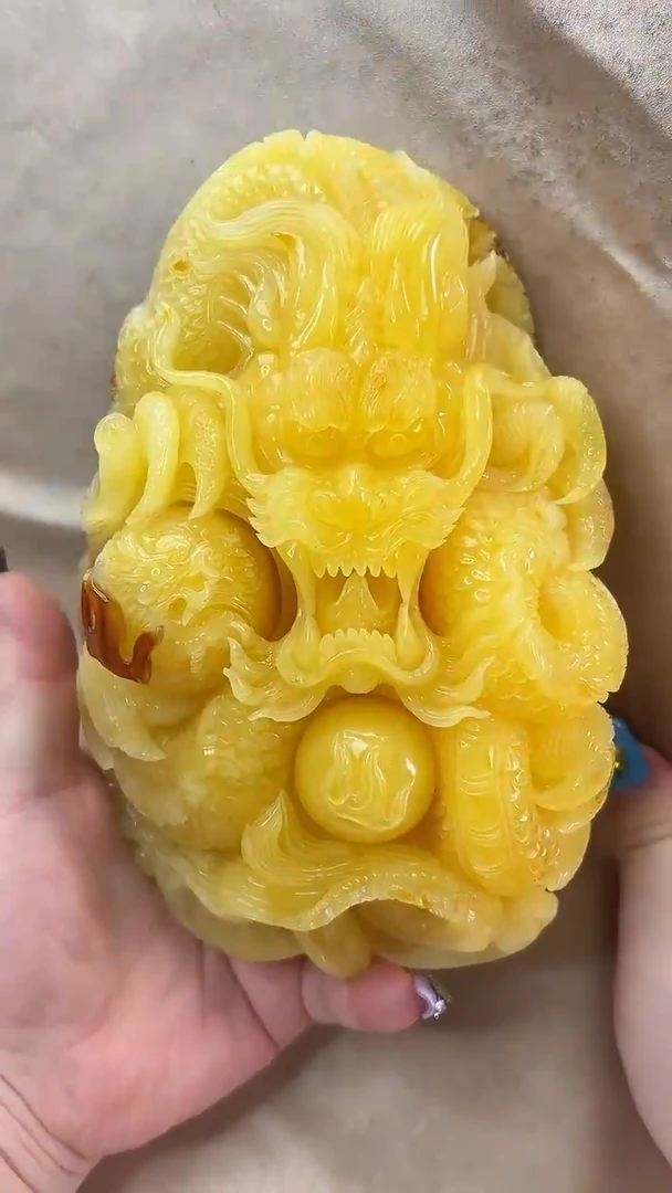 未镶嵌颈饰琥珀吊坠