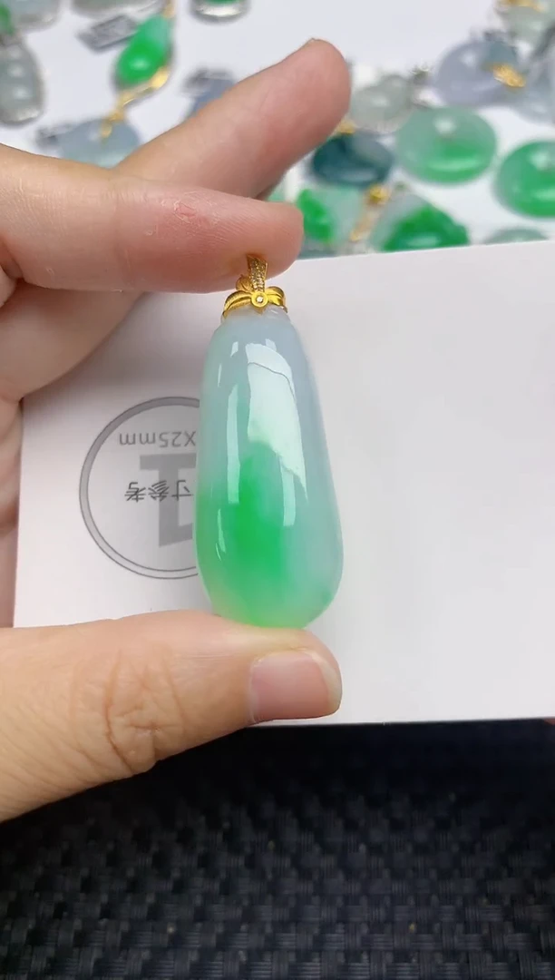 颈饰18K金镶嵌翡翠天然缅甸A货翡翠百元以上9元证书费自理