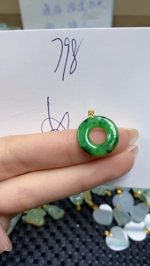 【闪购商品】翡翠颈饰18K金镶嵌天然缅甸A货翡翠