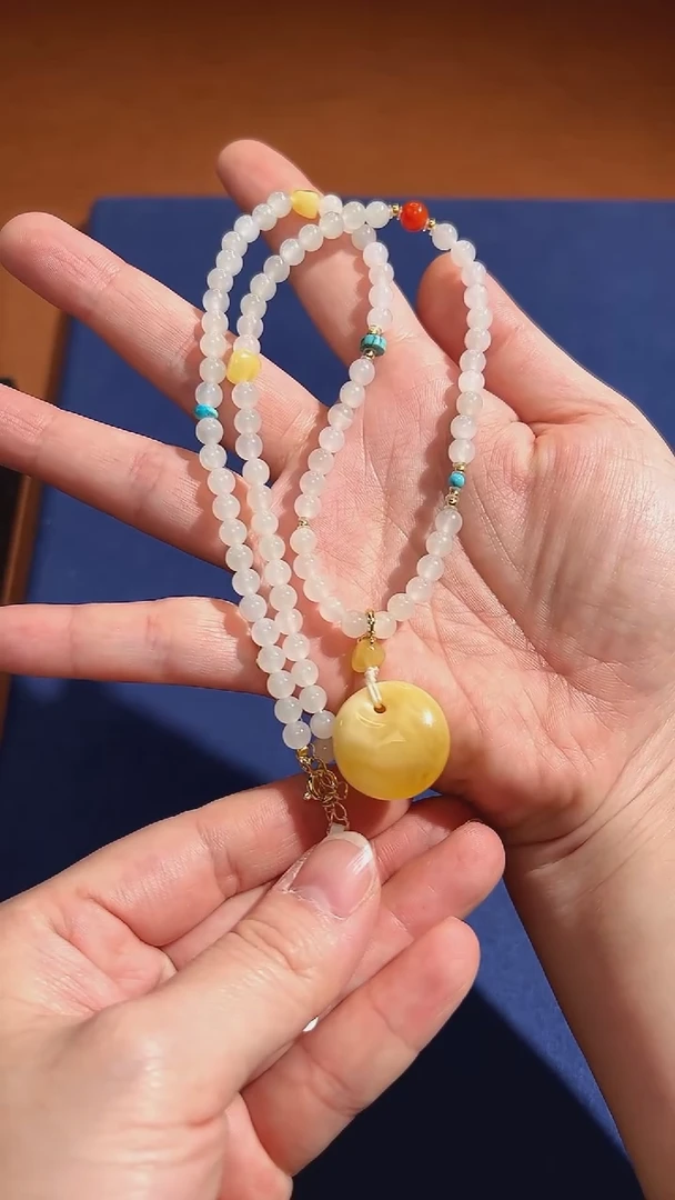 颈饰18K金镶嵌和田玉KT25082207