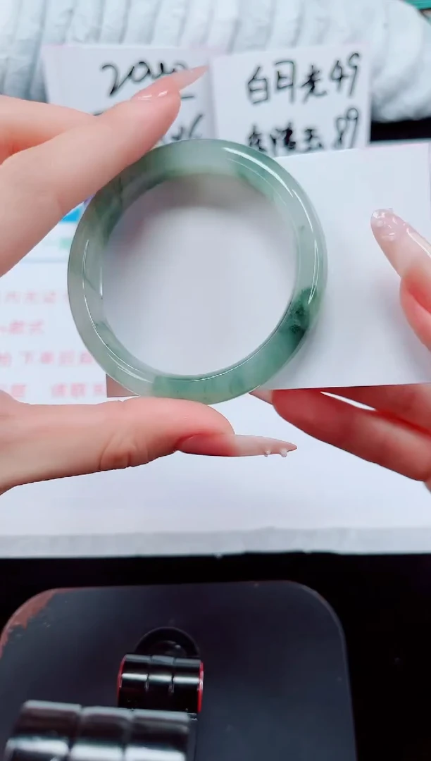 未镶嵌手镯石英质玉25-52/53