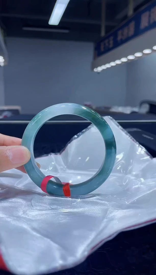 未镶嵌手镯翡翠8