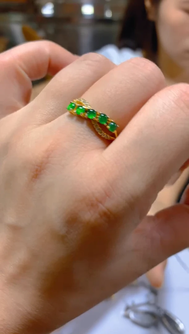 未镶嵌戒指翡翠多样性发一