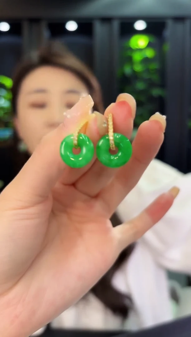 翡翠未镶嵌耳饰 含小耳包/多样性发货/一对