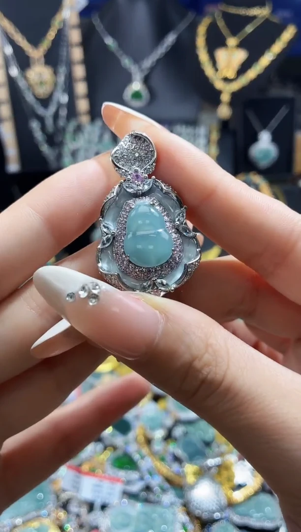 翡翠未镶嵌吊坠(不含链)天然翡翠a货 多样性发其一