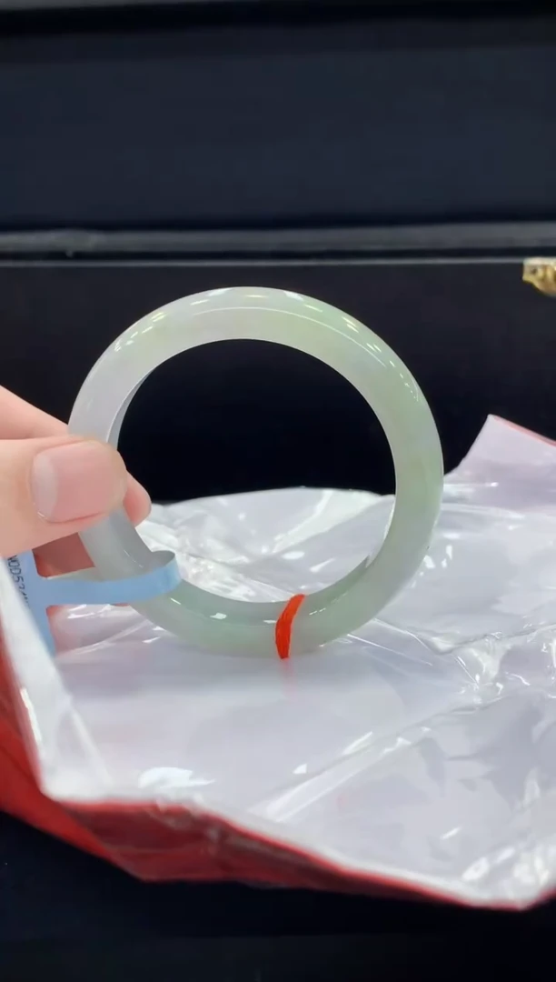 未镶嵌手镯翡翠翡翠手镯