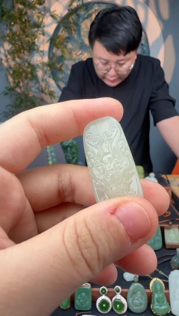 颈饰未镶嵌和田玉和田玉