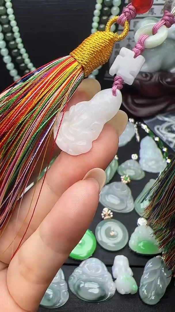 未镶嵌挂件翡翠观音挂件多样性发其一