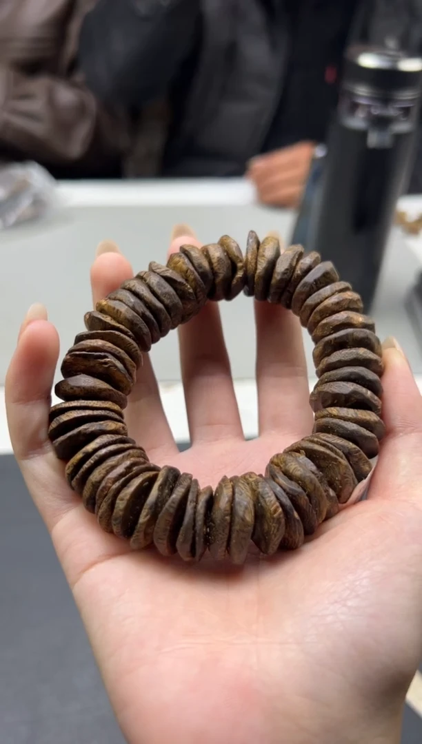【闪购商品】沉香手串R5奇楠沉香树丁包壳单圈40克多样性发一
