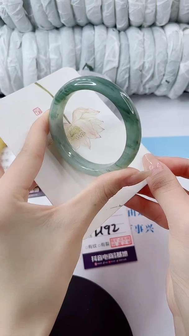 未镶嵌手镯石英质玉多样性发货L192