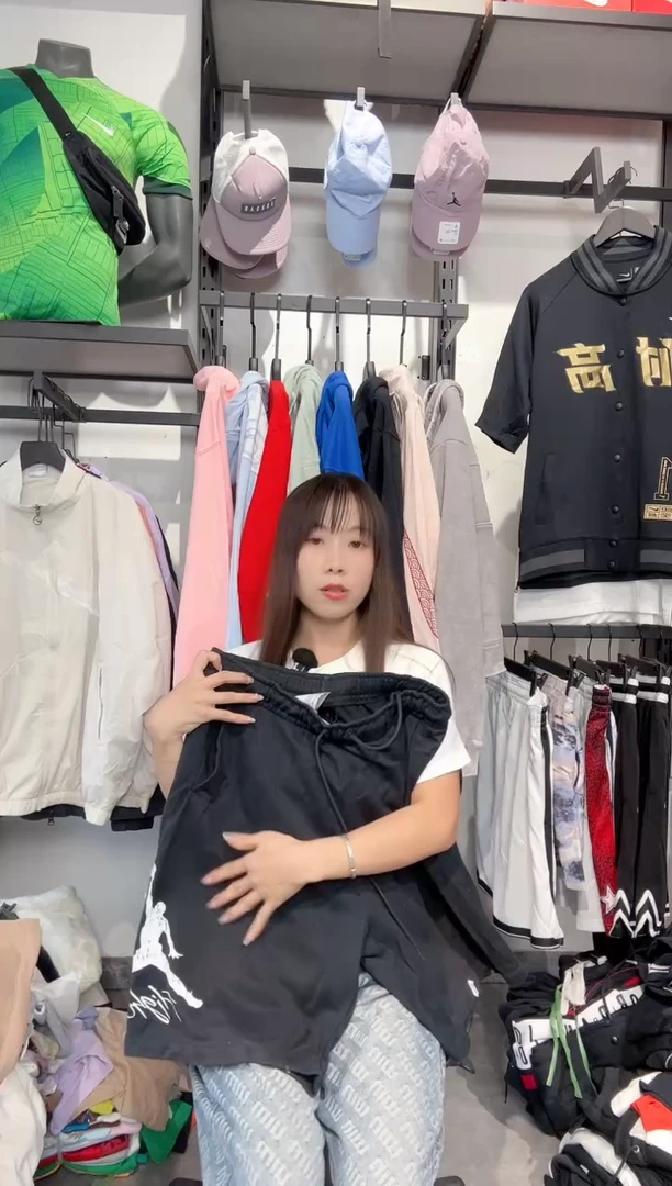 1587 编码 瑕疵款直播间过款为准 尺码180
