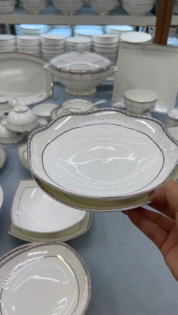 骨瓷玲珑8方1个8花1个