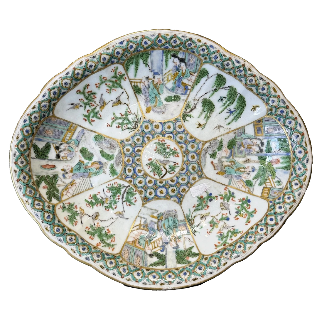 24220035t广彩人物故事纹海棠形盘