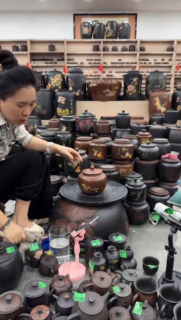 罐瑕疵 彩填锤纹 茶叶罐 647