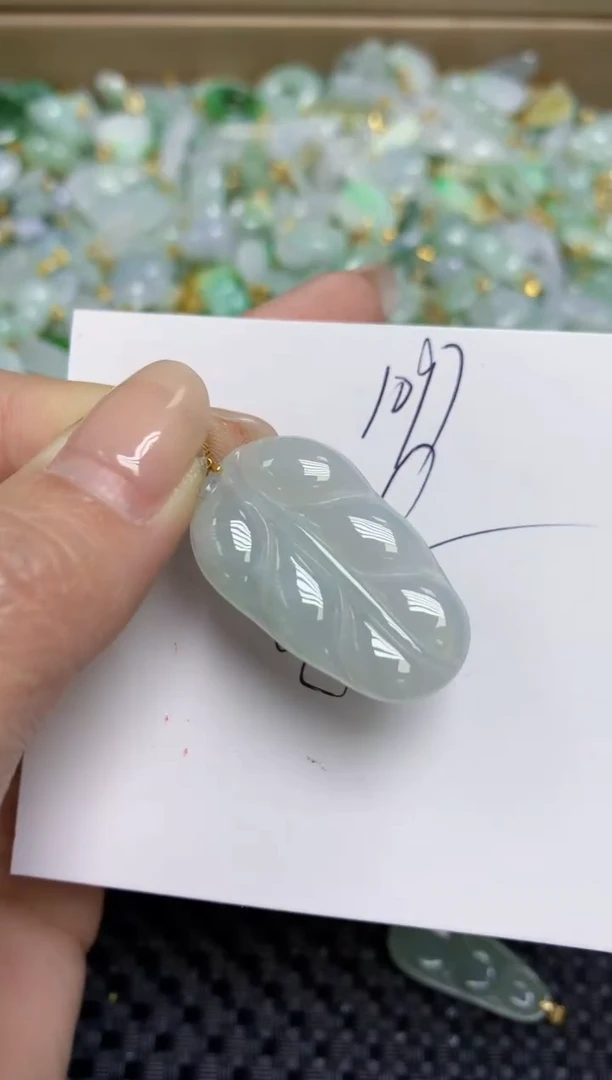 【闪购商品】翡翠颈饰18K金镶嵌天然缅甸A货翡翠