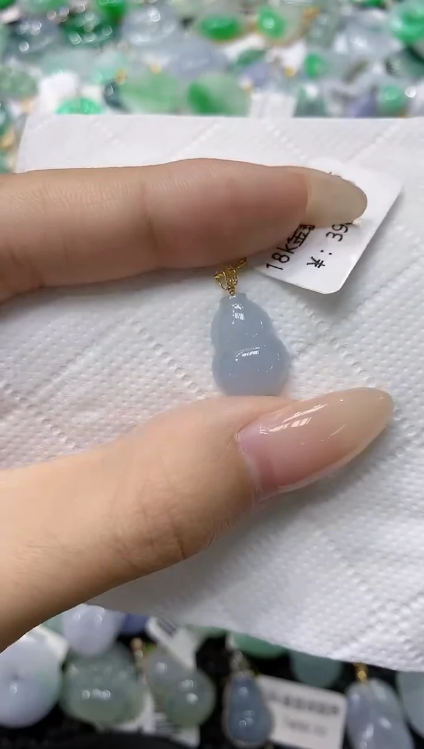 翡翠18K金镶嵌颈饰111111111111