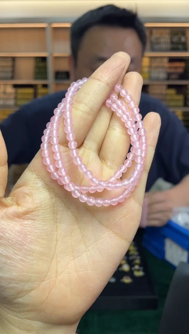 ·未镶嵌芙蓉石多样性发一件