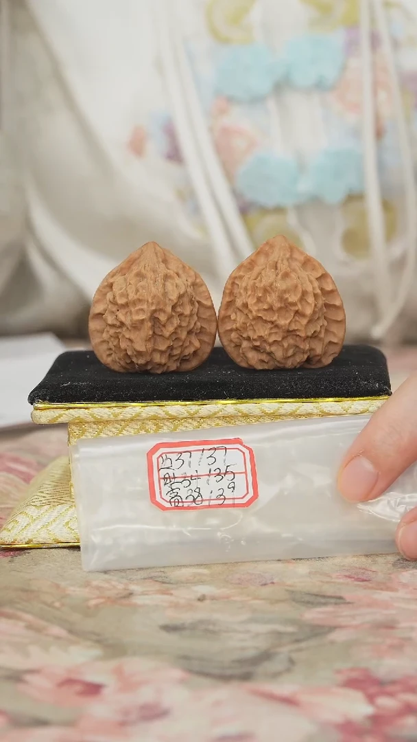 把件文玩核桃非嫁接官帽