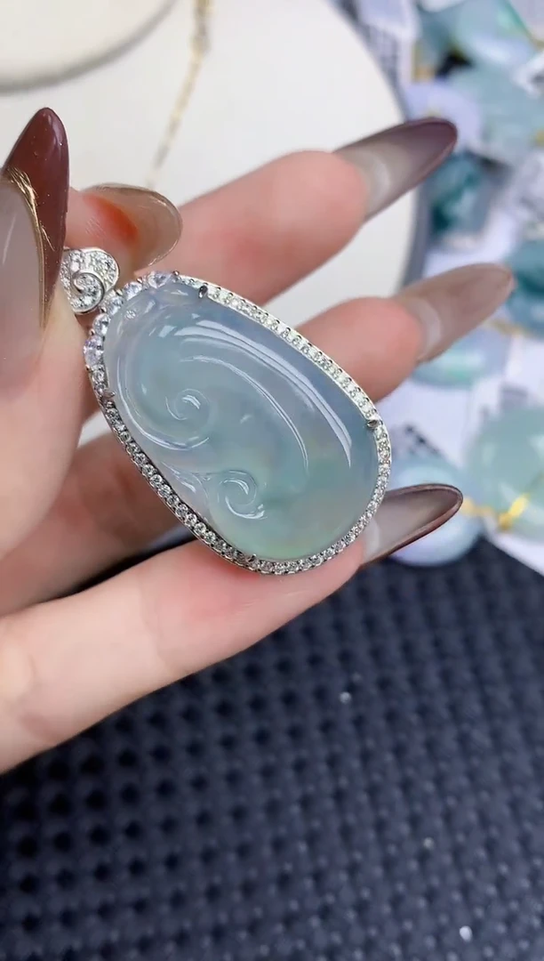 颈饰银S925镶嵌翡翠23   天然翡翠A货  百元以上9米证书费自理