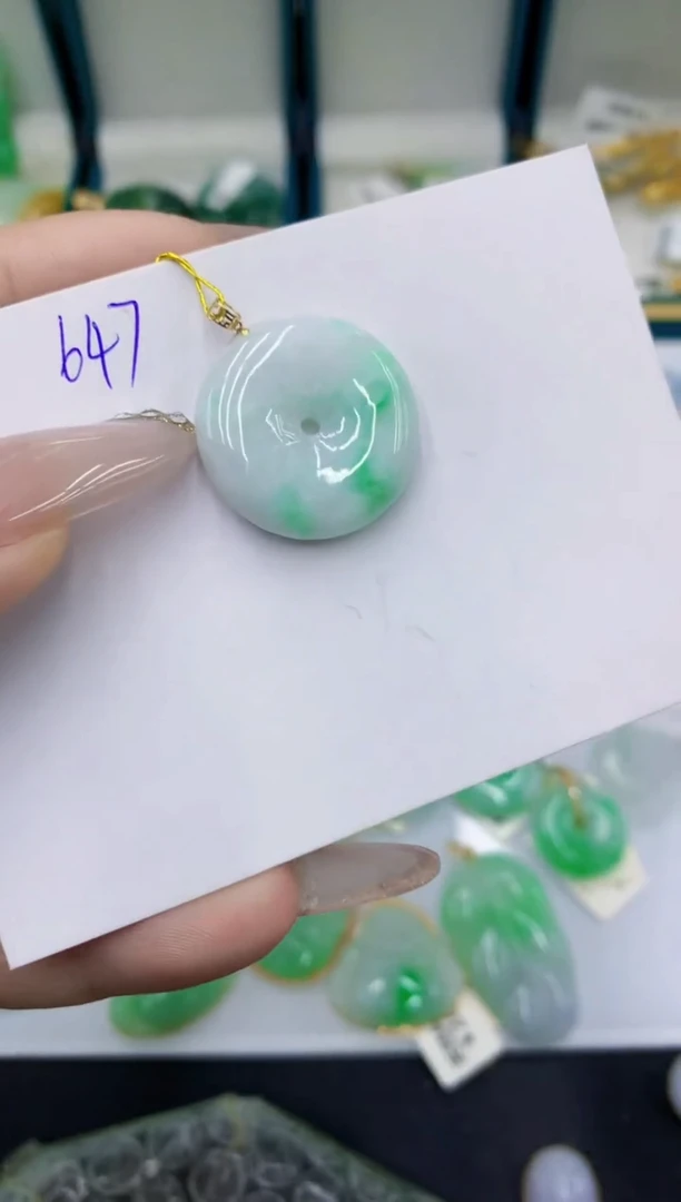 颈饰18K金镶嵌翡翠11111111111111