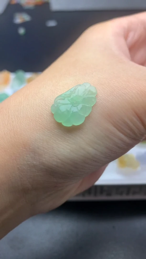 【闪购商品】定制翡翠未镶嵌毛货