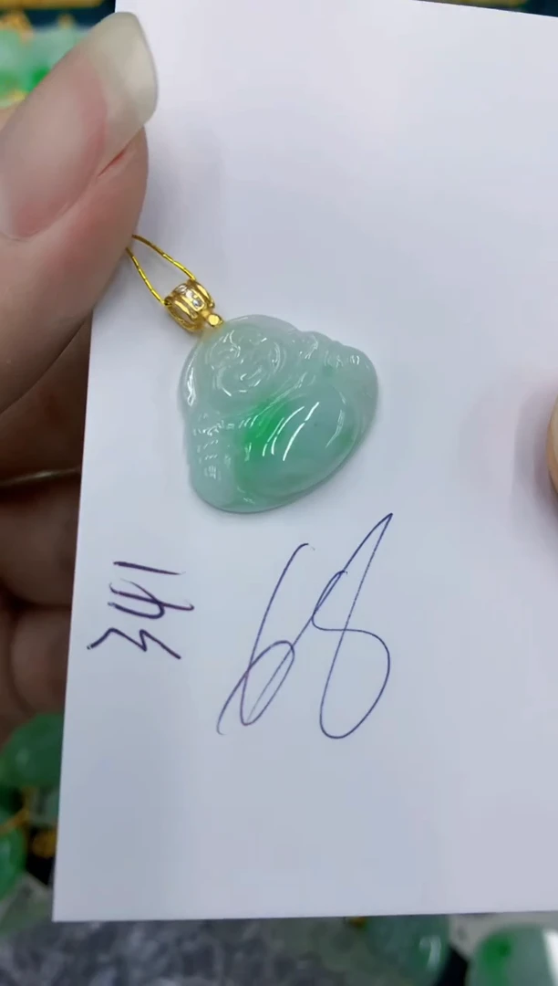 翡翠未镶嵌颈饰1111111111