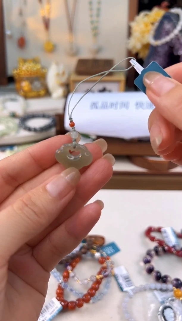 手饰和田玉未镶嵌@@F021D016928