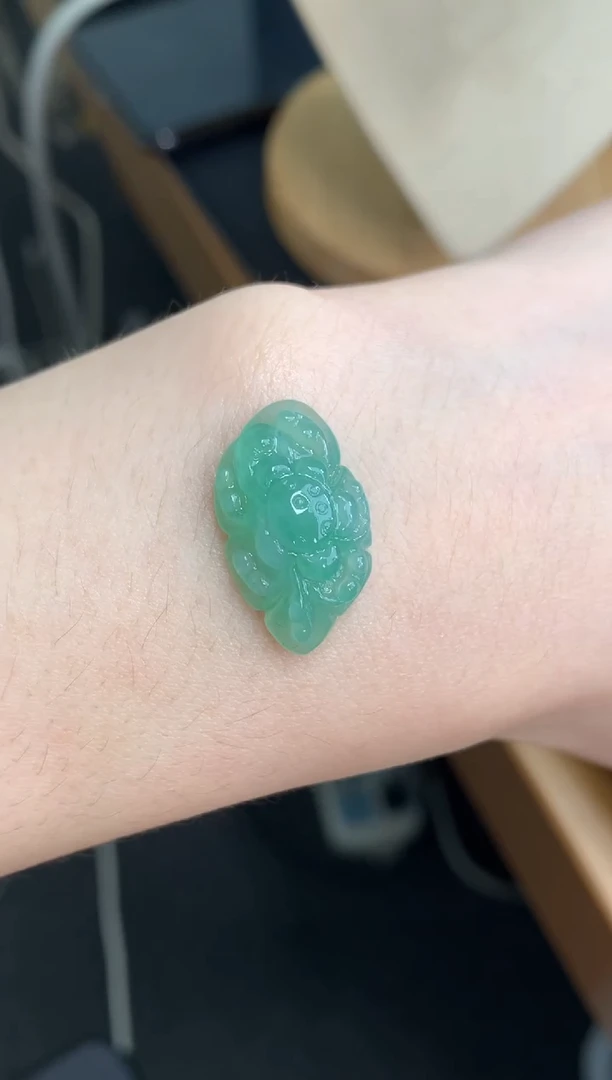 未镶嵌定制翡翠莲花