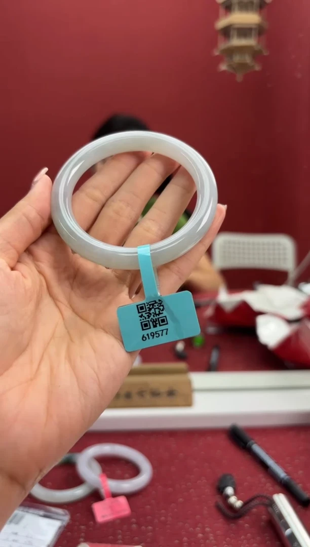 翡翠手镯（圆镯）未镶嵌手镯