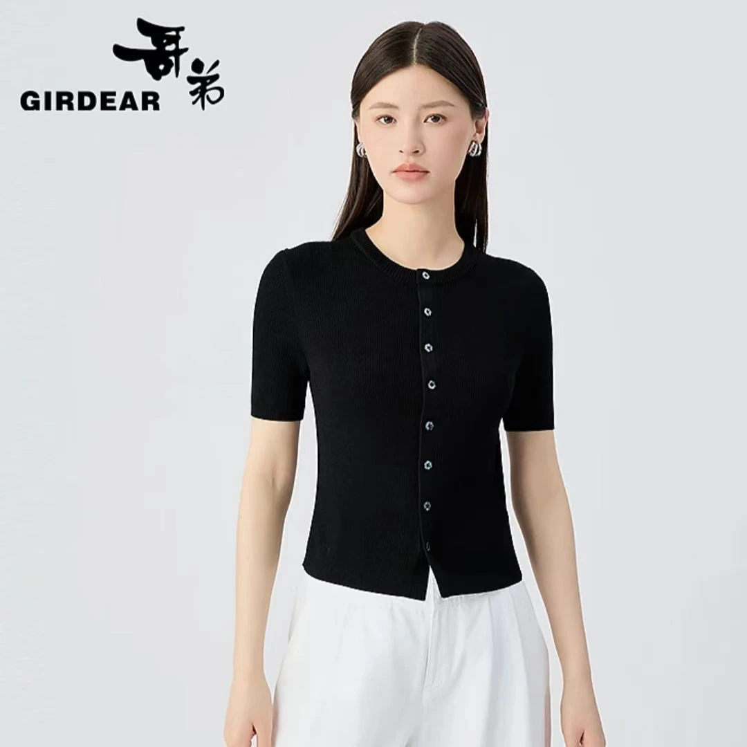 哥弟 夏季新款简约百搭合身版单排扣圆领短袖针织开衫女148027