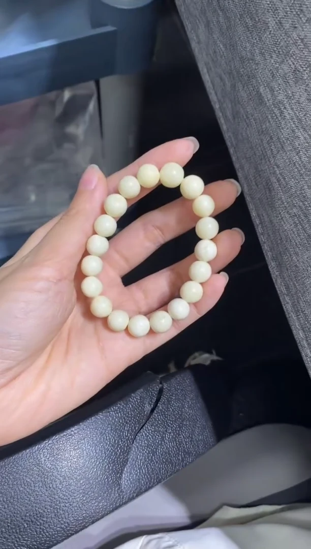 未镶嵌蜜蜡裸石白蜜手串