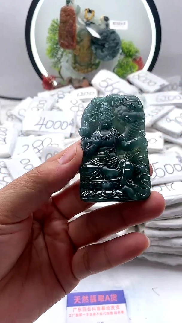 【闪购商品】翡翠颈饰未镶嵌普贤