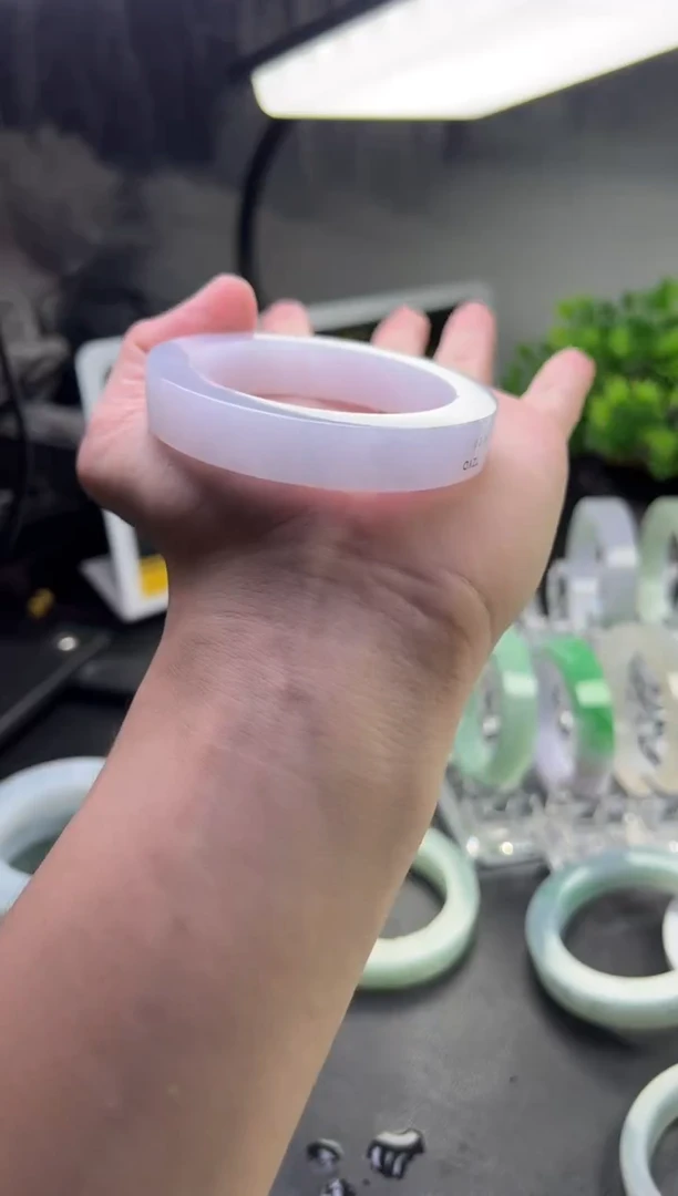 定制翡翠手镯未镶嵌思**·SZ01DZS  不退换