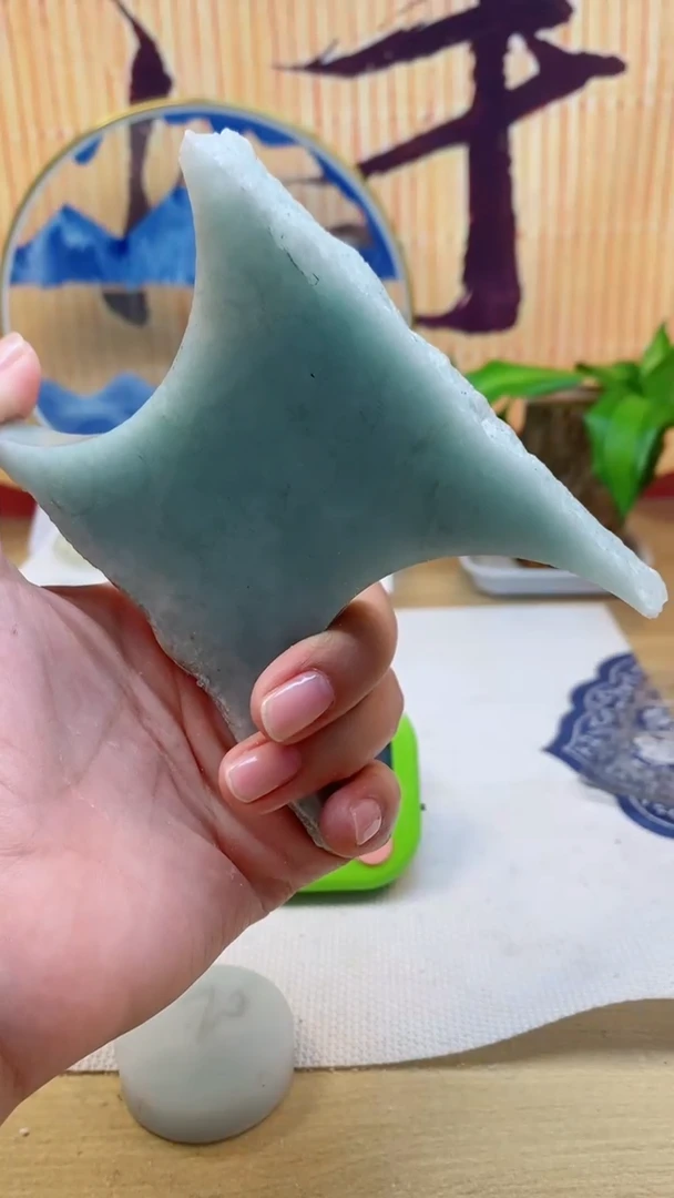 翡翠未镶嵌颈饰塑****塑翡翠137