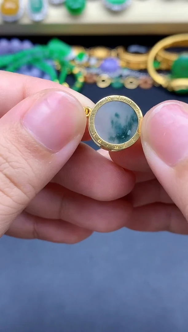 颈饰18K金镶嵌翡翠212-春日珠宝