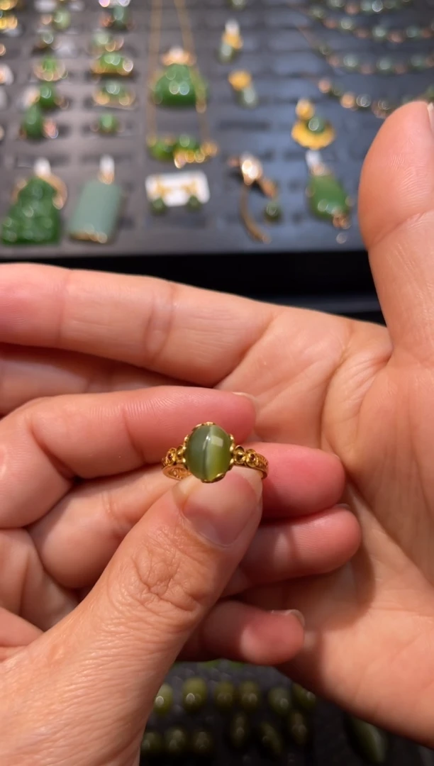 【闪购商品】和田玉碧玉猫眼戒指18K金镶嵌多样性发一