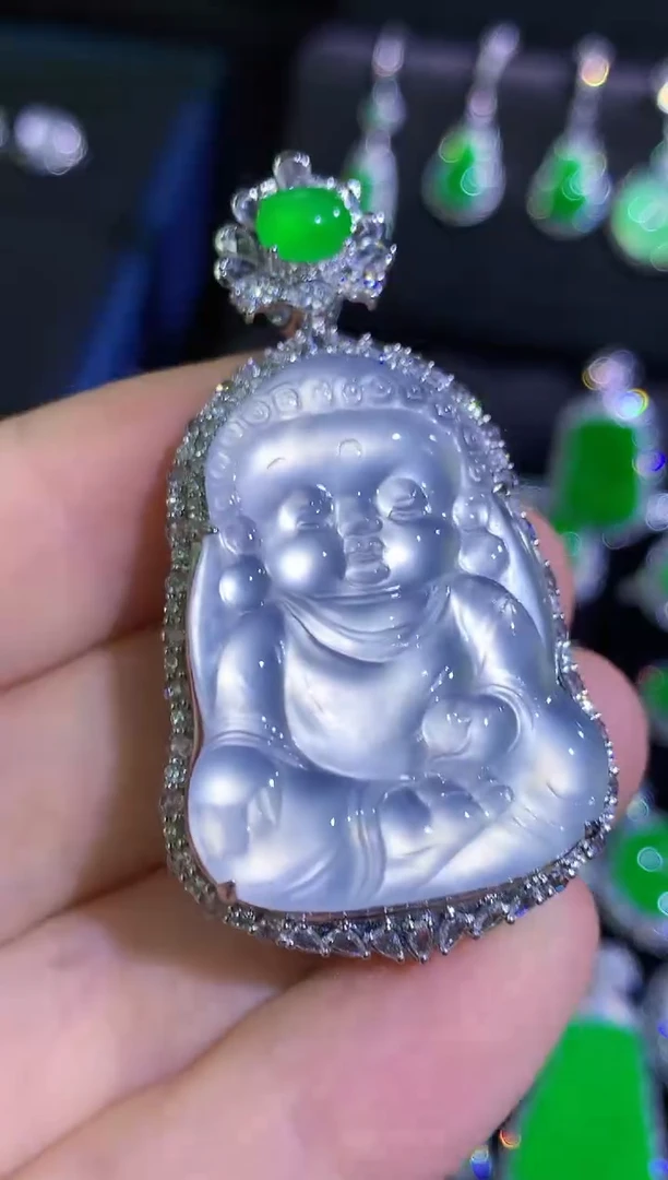 颈饰18K金镶嵌翡翠玻璃种宝宝佛后盖可拆卸
